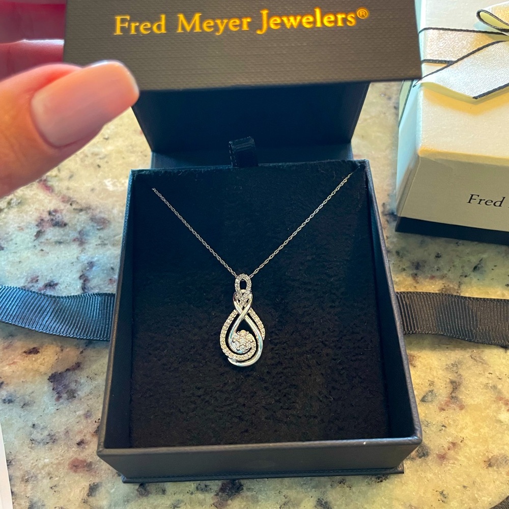 Silver Pendant Necklace